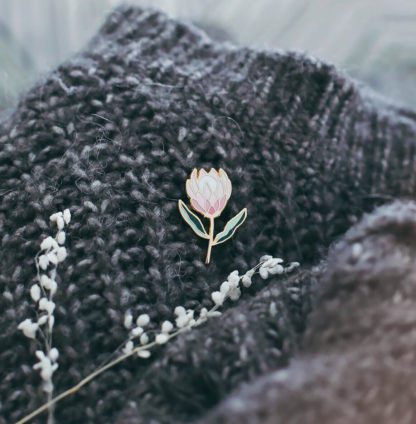 Pin's émaillé – Fleur de Protéa